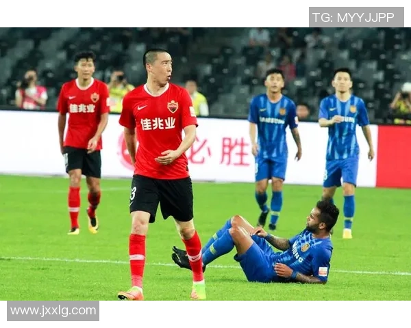 2020年苏宁与上港激战回顾：精彩瞬间与战术分析全景呈现