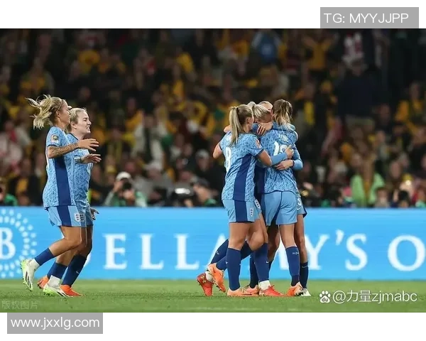 英格兰女足与荷兰女足激战正酣谁将赢得这场精彩对决 英格兰女足与荷兰女足激战正酣谁将赢得这场精彩对决